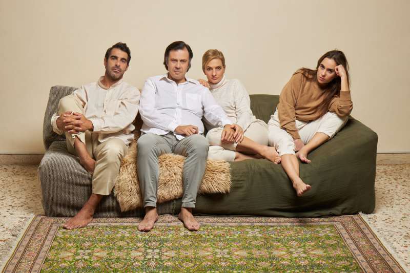 Θεατρίζομαι: Δεσμώτης @ Θέατρο OLVIO