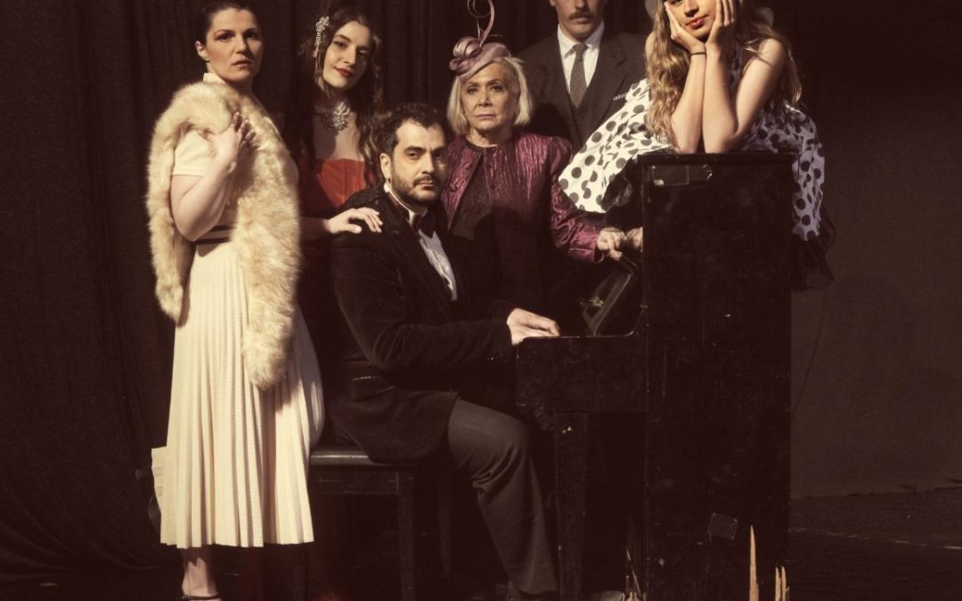 ΑΤΤΙΚ, ΜΙΑ ΖΩΗ ΧΕΙΡΟΚΡΟΤΗΜΑΤΑ , για 17 ο χρόνο, στο θέατροΚΑΛΛΙΡΡΟΗΣ!