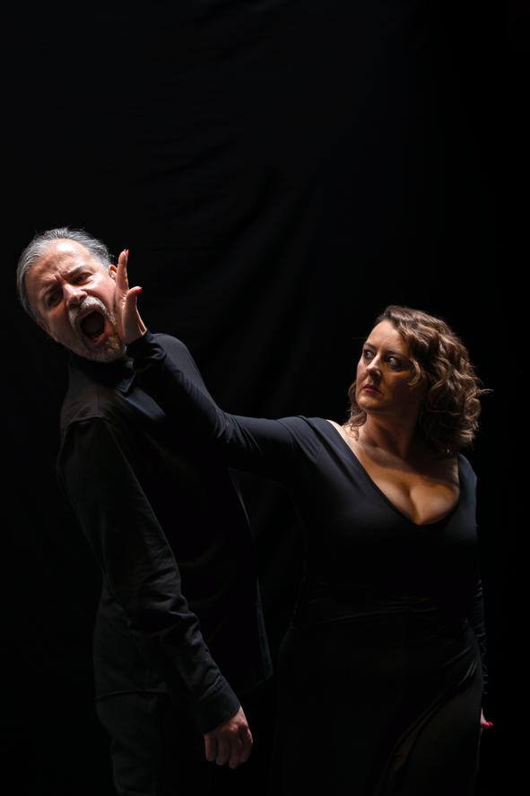 «ΕΛΕΥΘΕΡΗ ΣΧΕΣΗ» – ΘΕΑΤΡΟ ΜΕΤΑΞΟΥΡΓΕΙΟ